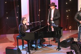 Ronnie Milsap and Trace Adkins perform.
CROOK & CHASE ON RFD-TV 
@Jim Owens Entertainment, Inc.
Photo by: Karen Will Rogers