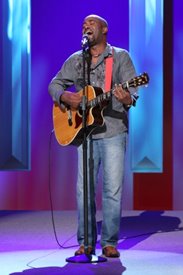 Darius Rucker performs on the Crook and Chase show on RFD-TV.
Copyright Jim Owens Entertainment.
Photo by Karen Will Rogers.