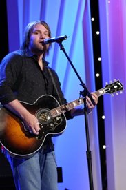 James Otto performs on the Crook and Chase show on RFD-TV.
Copyright Jim Owens Entertainment.
Photo by Karen Will Rogers.
