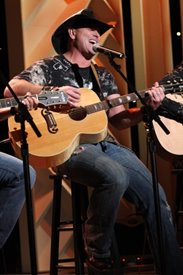 Keith Anderson performs on the Crook and Chase show on RFD-TV.
Copyright Jim Owens Entertainment.
Photo by Karen Will Rogers.