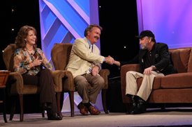 Ray Stevens with Lorianne and Charlie on the Crook and Chase show on RFDTV.
Copyright Jim Owens Entertainment.
Photo by Karen Will Rogers.