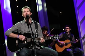 Josh Turner performs on the Crook and Chase show on RFD-TV.
Copyright Jim Owens Entertainment.
Photo by Karen Will Rogers.