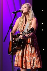 Miranda Lambert on CROOK & CHASE ON RFD-TV 
@Jim Owens Entertainment, Inc.
Photo by: Karen Will Rogers