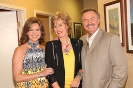 Janie Fricke with Lorianne and Charlie after the Crook and Chase show on RFD-TV.
Copyright Jim Owens Entertainment.
Photo by Karen Will Rogers.