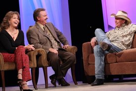 Tracy Lawrence on the Crook and Chase show on RFD-TV.
Copyright Jim Owens Entertainment.
Photo by Karen Will Rogers.